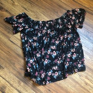 American Eagle off the shoulder top!